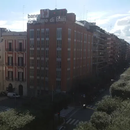 Cavour 124 -guest-room- Couette-café 2*
